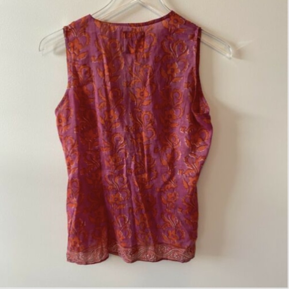 Elegant Sleeveless Blouse in Red and Orange - Picture 7 of 8